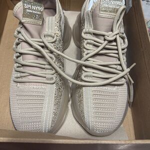 Maxima Cream Sneakers Knit Upper Athletic-Casual